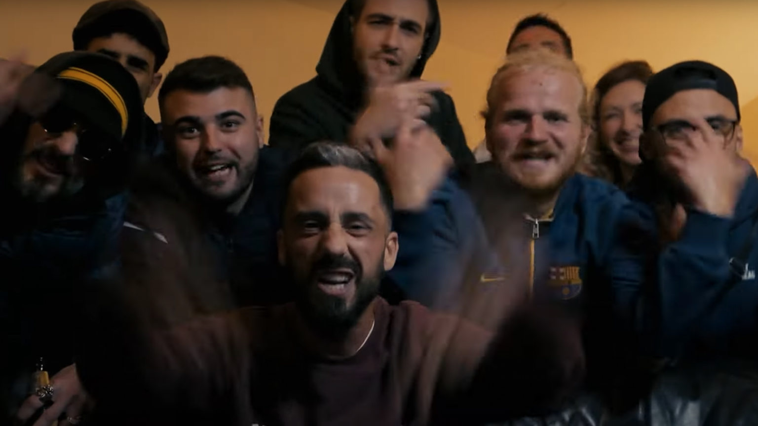 Photo de Dary envoie une dédicace à son voisin relou dans « J'monte le son »