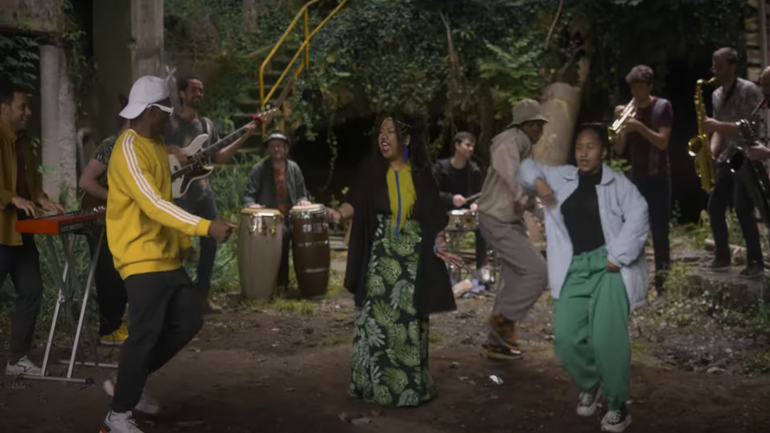 Photo de Découvrez J'AI SOIF, le nouveau clip détonant de ASTROFICUS