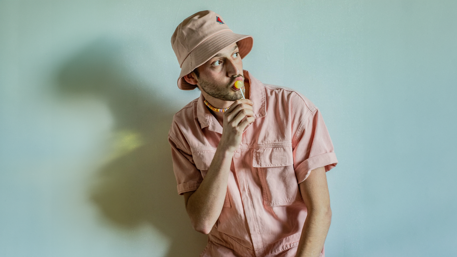 Découvrez le rap poétique de WESH TAUM avec son nouveau clip « Solé » Photo de Découvrez le rap poétique de WESH TAUM avec son nouveau clip « Solé »