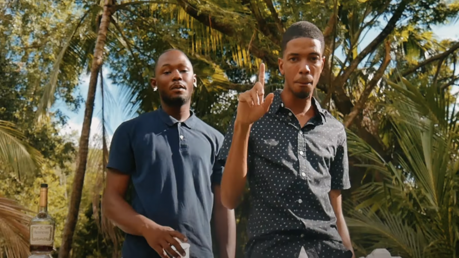 Photo de Dexy rappe la plus belle des Mélodie dans son nouveau clip