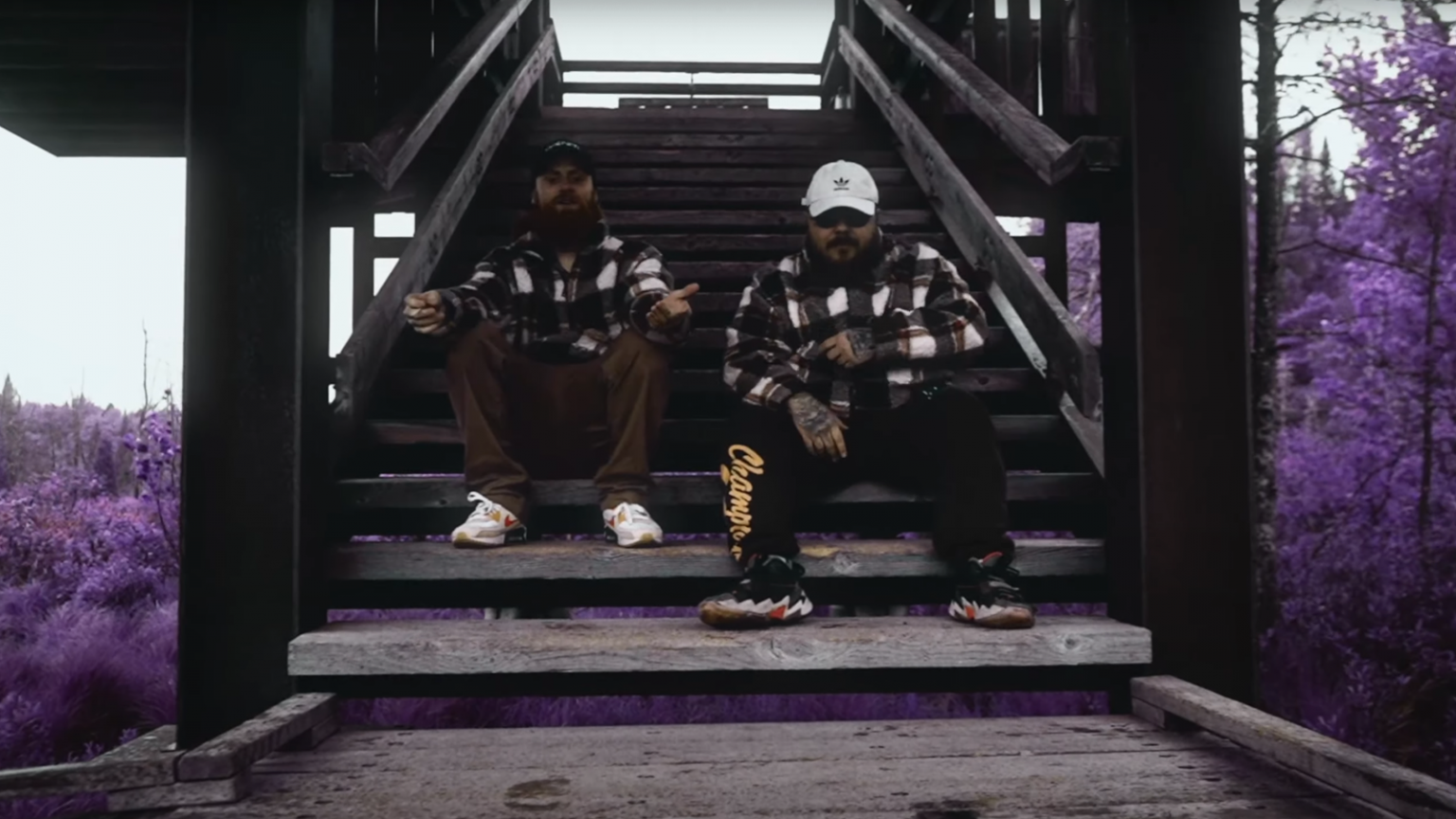 Photo de Entrez dans le « CLOUD », le nouveau clip stratosphérique de N.aY et FRAGOULER