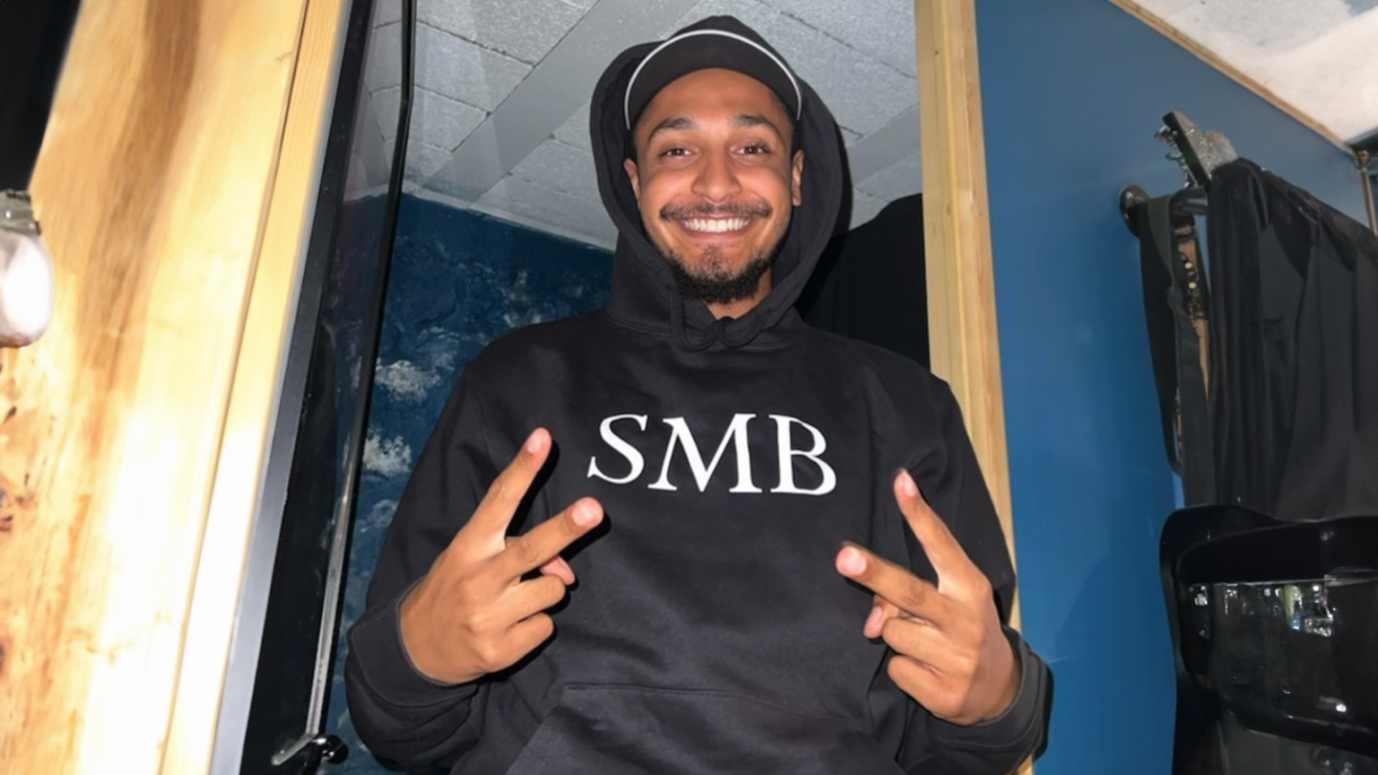 Photo de SMB2V en mode « ROBOCOP » dans son nouveau clip