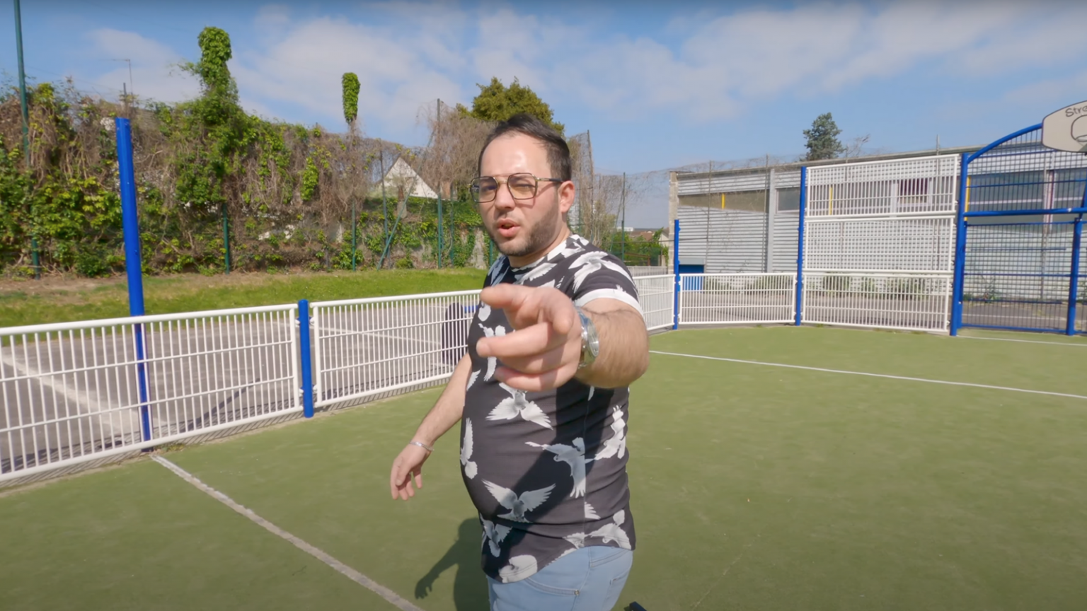 Photo de Sinan, aussi fort de « Popeye » dans son nouveau clip