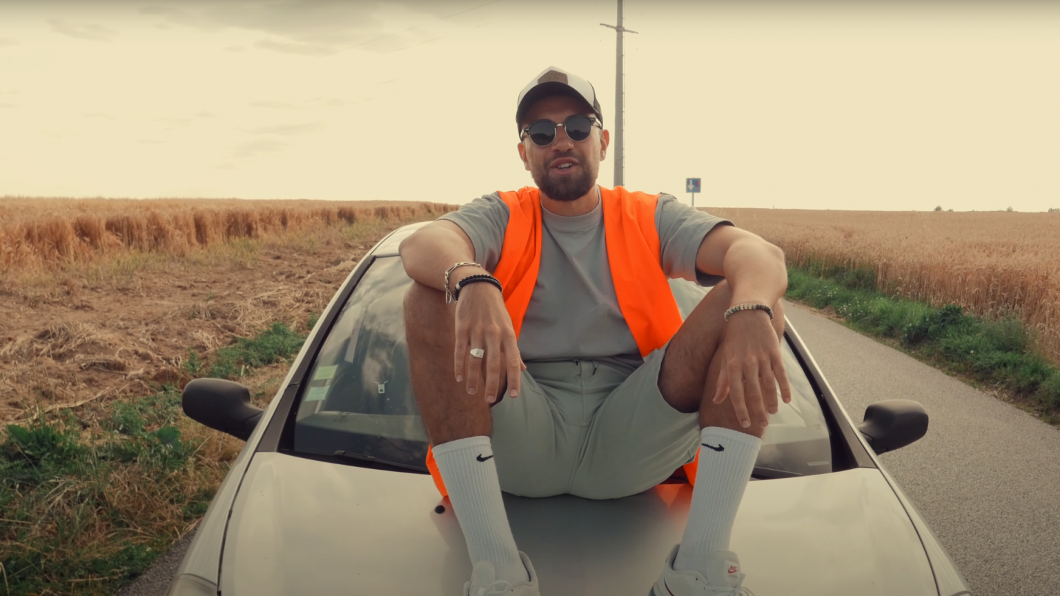 Photo de « C'est parti » pour le nouveau clip de Clayvin !