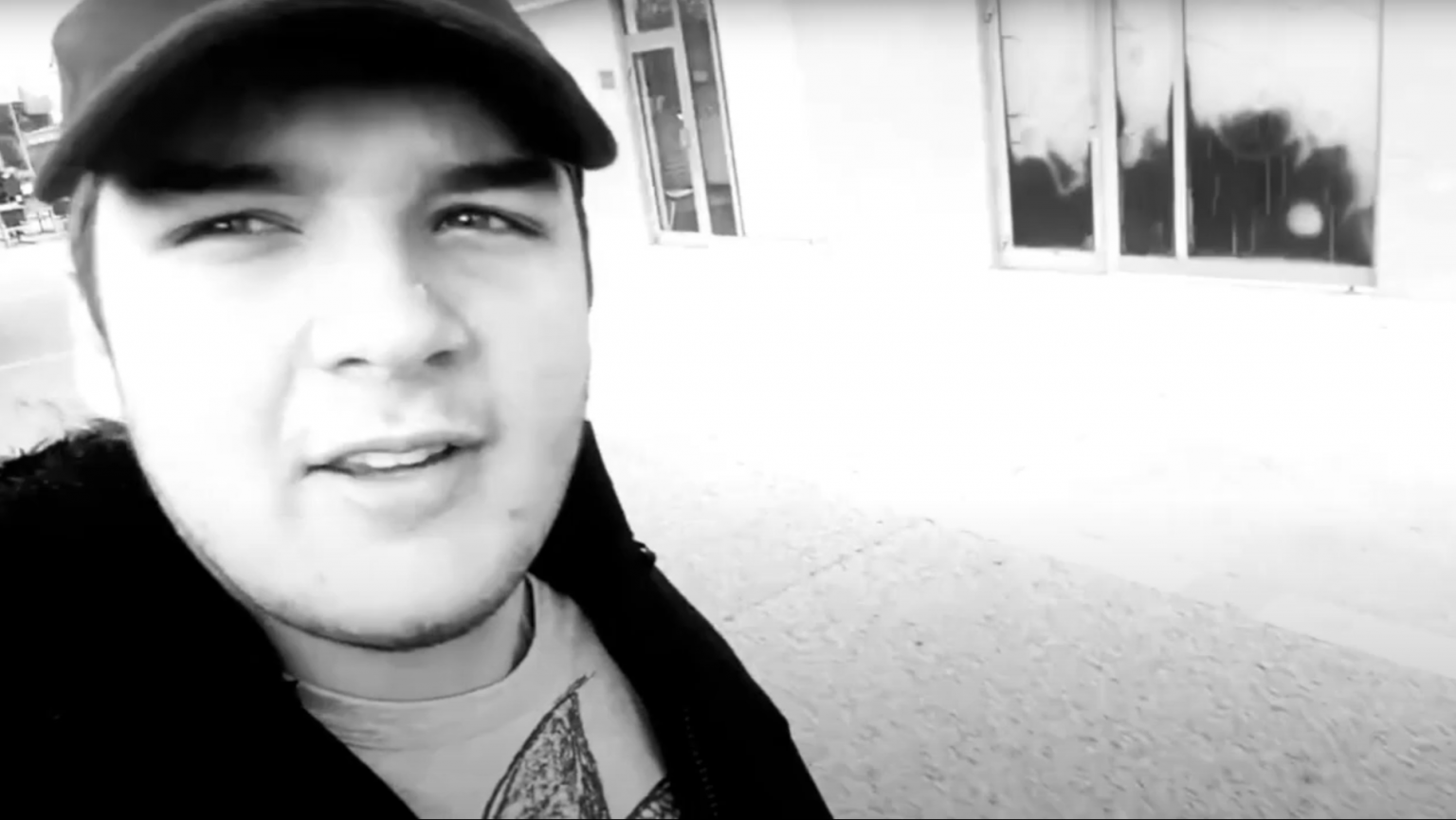 Exalted continue son combat contre le syndrome de la Tourette avec son clip « Les Tourmentés » Photo de Exalted continue son combat contre le syndrome de la Tourette avec son clip « Les Tourmentés »