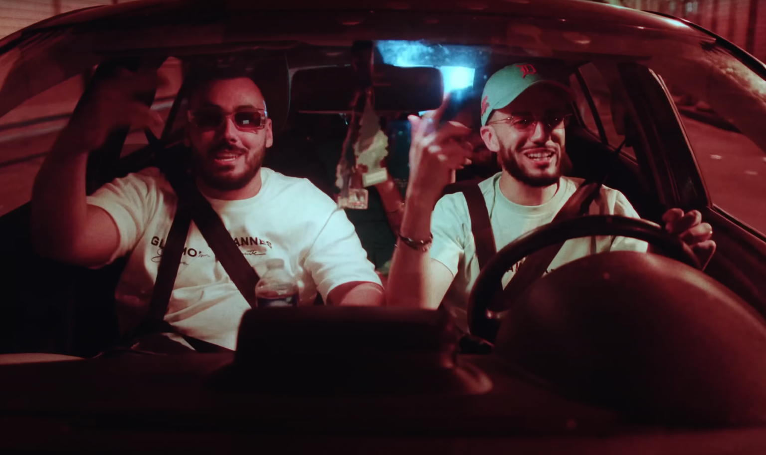 Photo de Le Docteur et YMH font équipe pour l'excellent « Placard/Aventador »