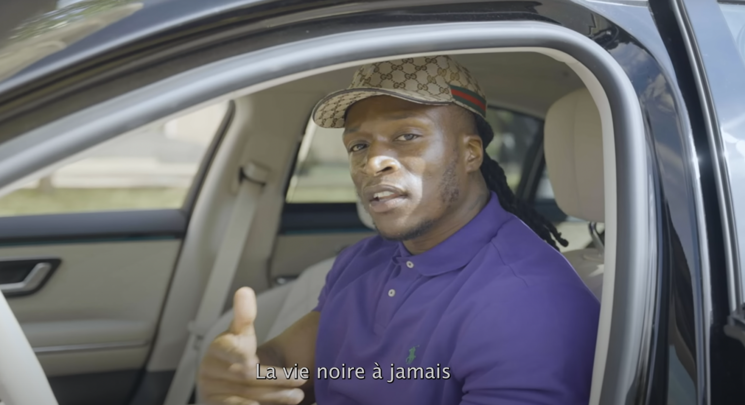 Photo de Embarquez dans le « Navire » de Yezy OG