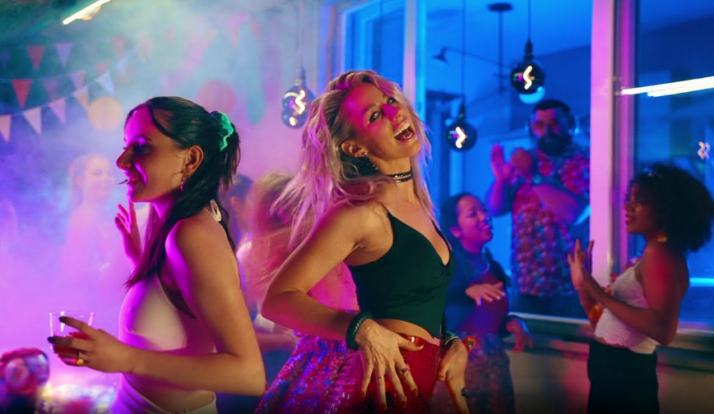 Soy Sarita joue les « Bombes Latines » dans son nouveau clip Photo de Soy Sarita joue les « Bombes Latines » dans son nouveau clip