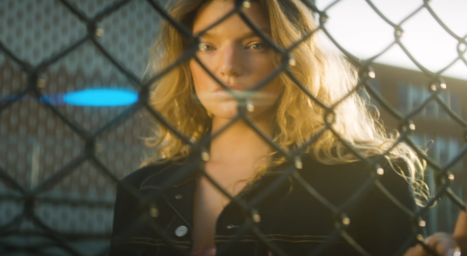 Photo de Faites le plein de sensualité avec « À toi », le nouveau clip de BB PUMA