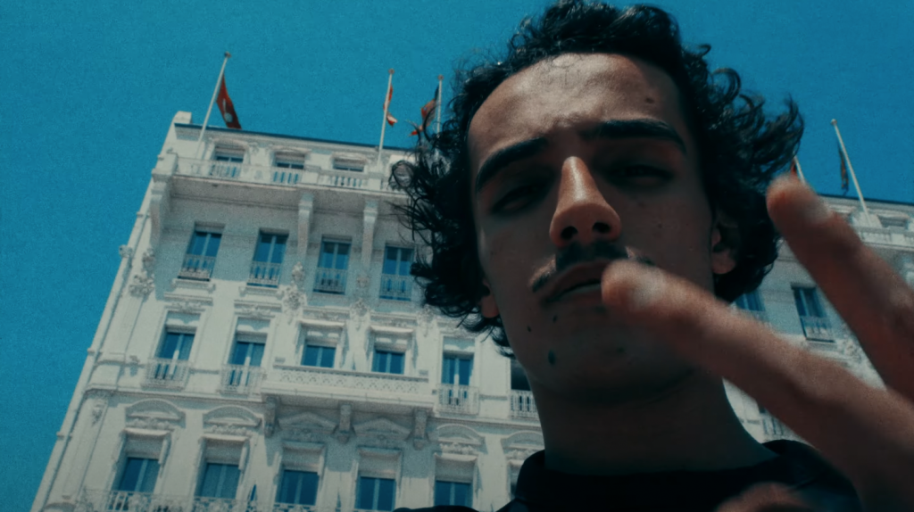 Photo de Layen termine l'été en beauté avec « Qui m'dira »