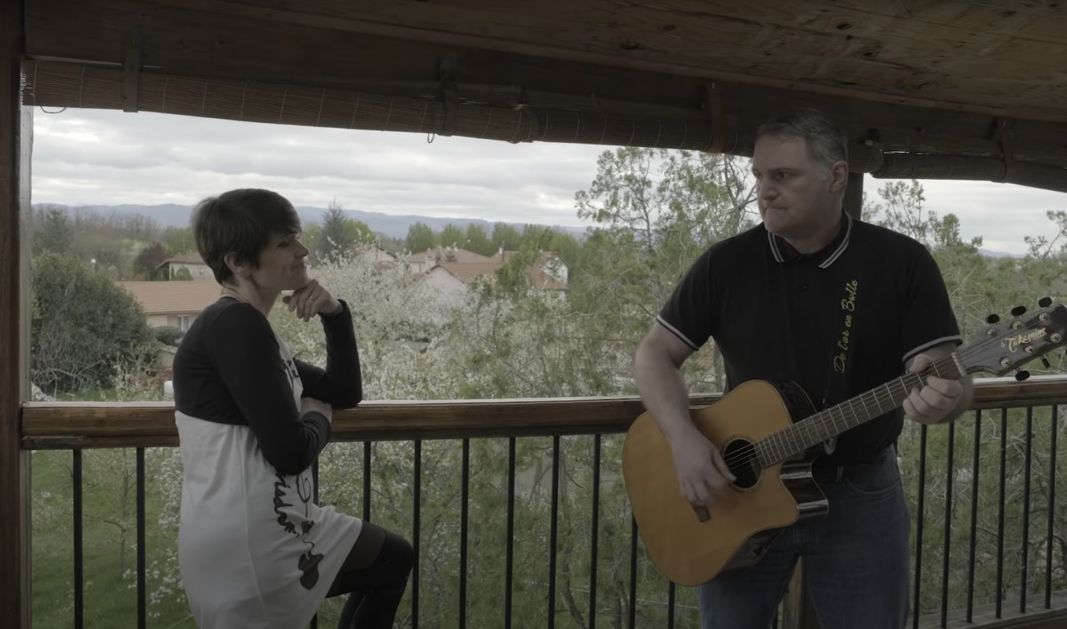 Photo de Faites un petit « Détours » par le nouveau clip du groupe De l'Or en Bulle, vous ne le regretterez pas !