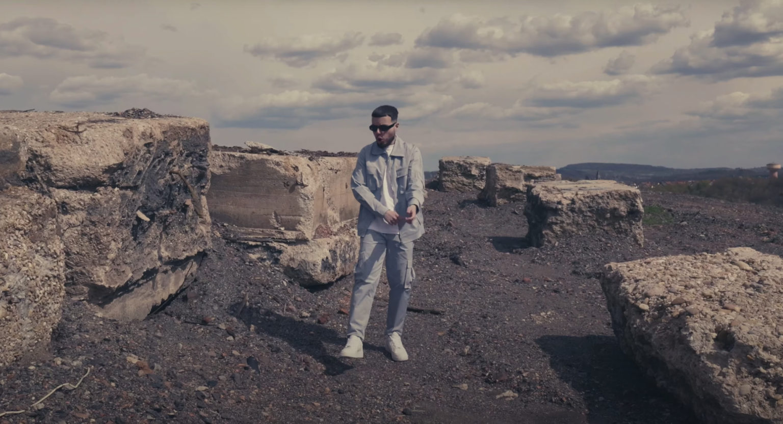 Photo de Tels un « ORAGE », EMK fait du bruit avec son nouveau clip