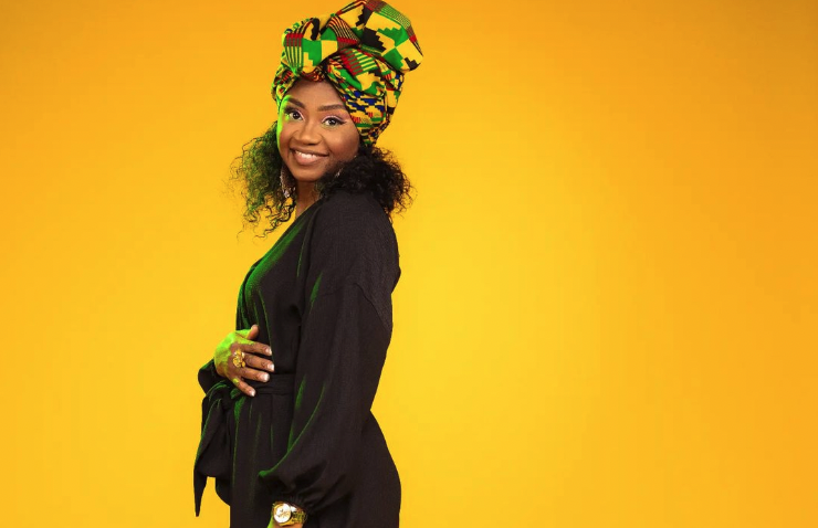 Christelle Songs communie avec le « Saint Esprit » dans son nouveau clip Photo de Christelle Songs communie avec le « Saint Esprit » dans son nouveau clip