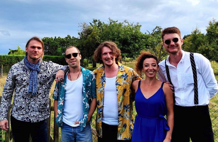 Découvrez « Viens chez moi », le nouveau clip de Jagas qui fait du bien au moral Photo de Découvrez « Viens chez moi », le nouveau clip de Jagas qui fait du bien au moral