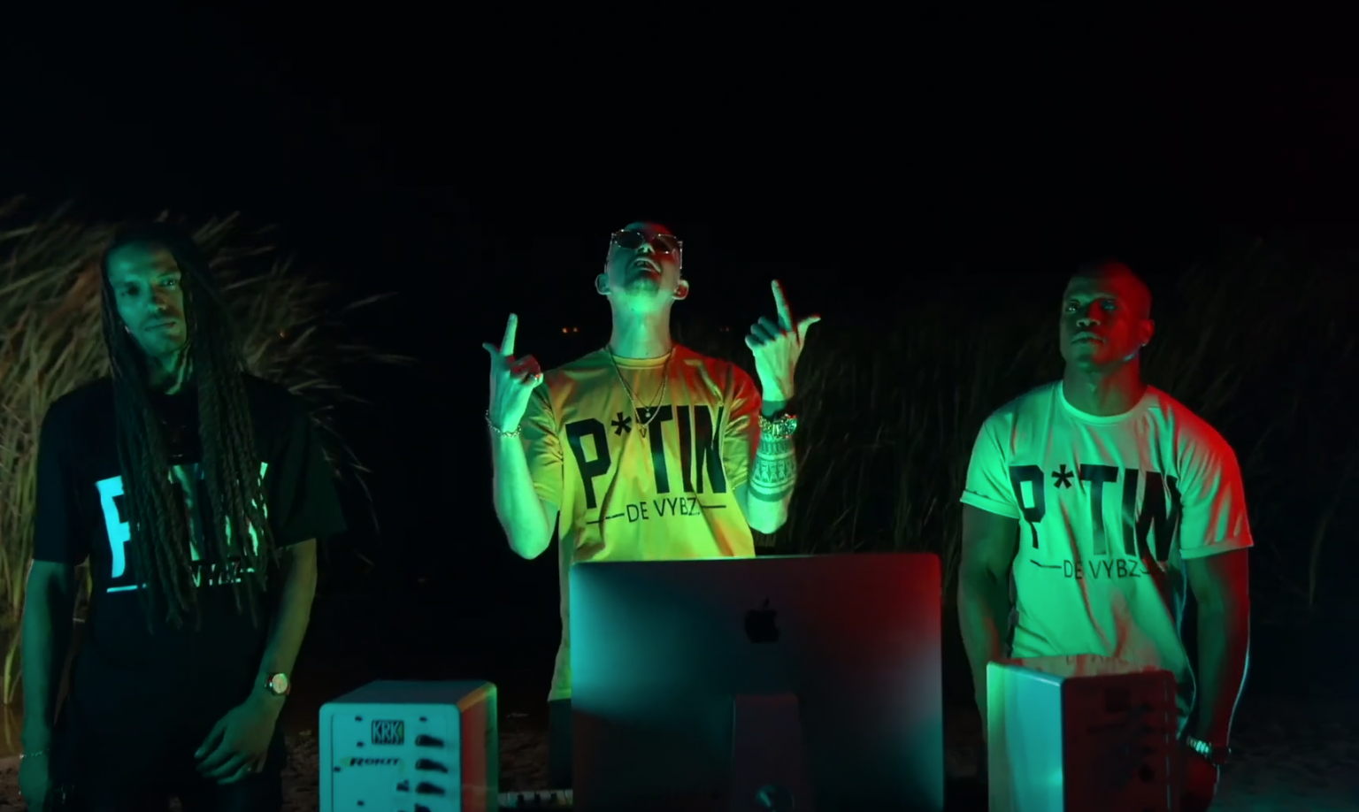 Photo de LEX, TYREEK et BIG BUD ont une « P*TAIN DE VYBZ » dans la tête