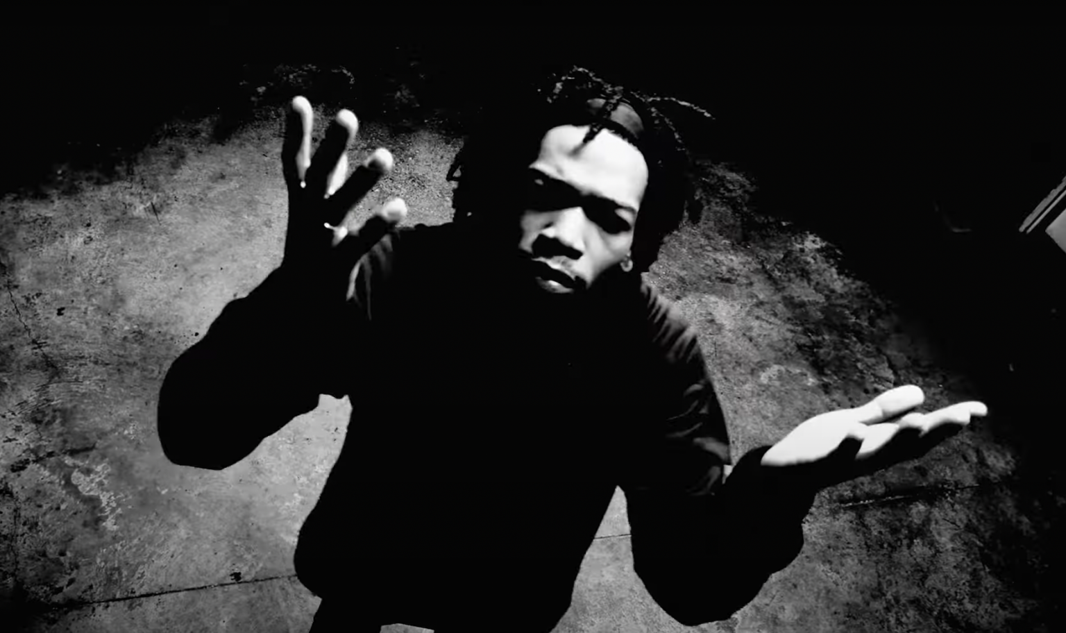 Photo de VI déboule sur vos écrans avec un MOOD DE BATARD