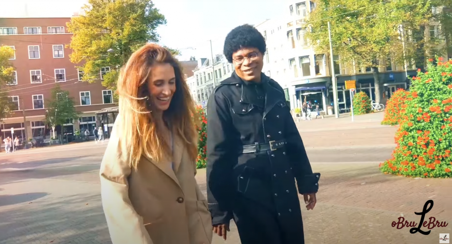 Photo de oBru LeBru est de retour avec son tout nouveau clip « JE SUIS AVEC VOUS »