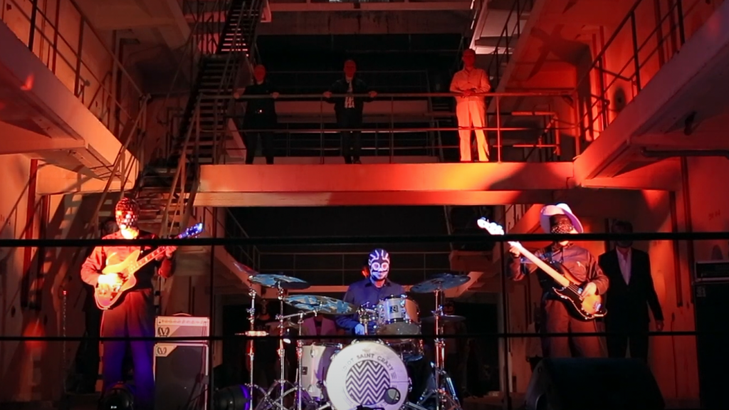 Découvrez « Le Piment des Squelettes », la délicieuse musique d’IDIOT SAINT CRAZY Orchestra Photo de Découvrez « Le Piment des Squelettes », la délicieuse musique d'IDIOT SAINT CRAZY Orchestra