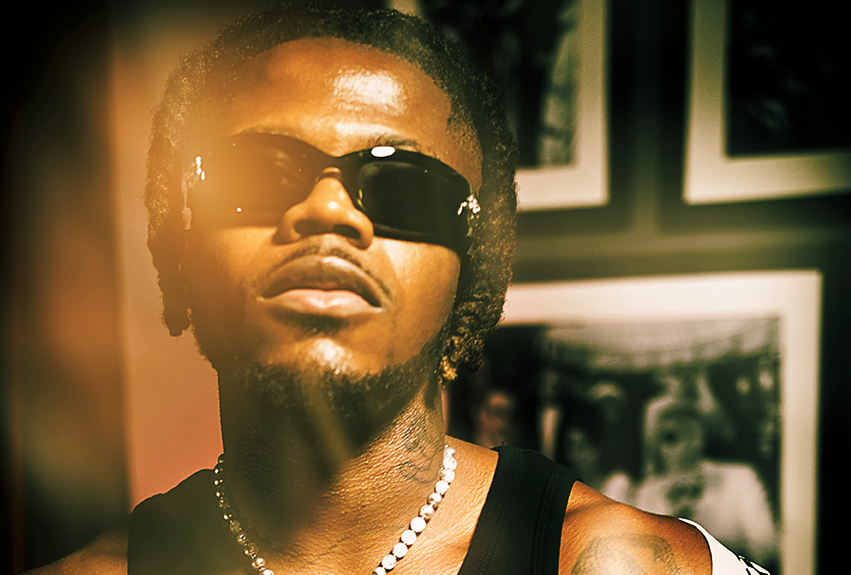 Photo de Jonaskay fait monter la température dans son nouveau clip « Nasé »