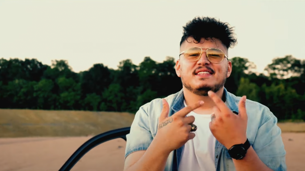 Photo de Mais qui est Ofsob, cet artiste en train de renverser la toile ?