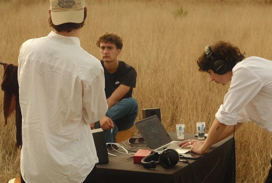 Photo de Découvrez la version unplugged de « Ce soir, c'est elle qui parle » signée ST'ban