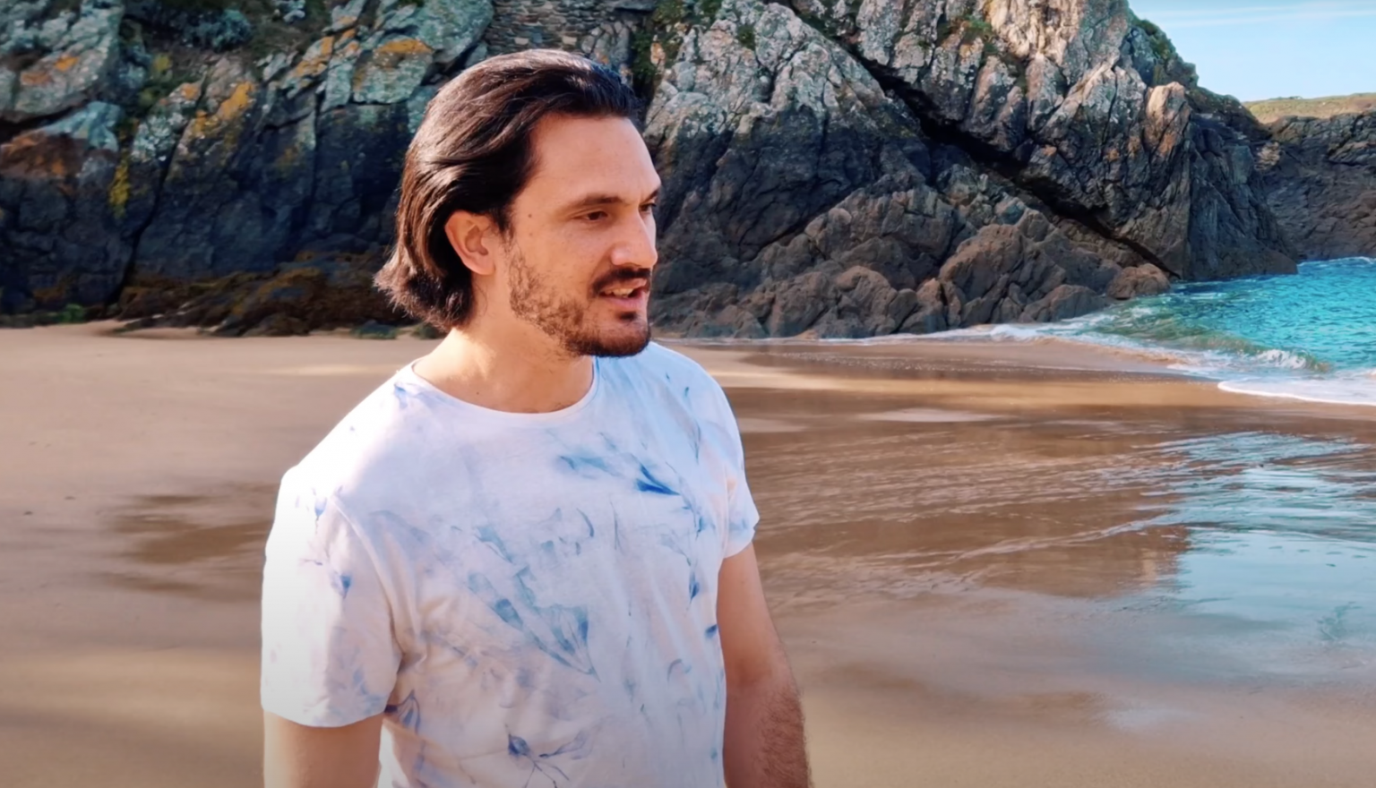 Photo de « Partons Loin » avec le nouveau clip de Nicolas Belaire...