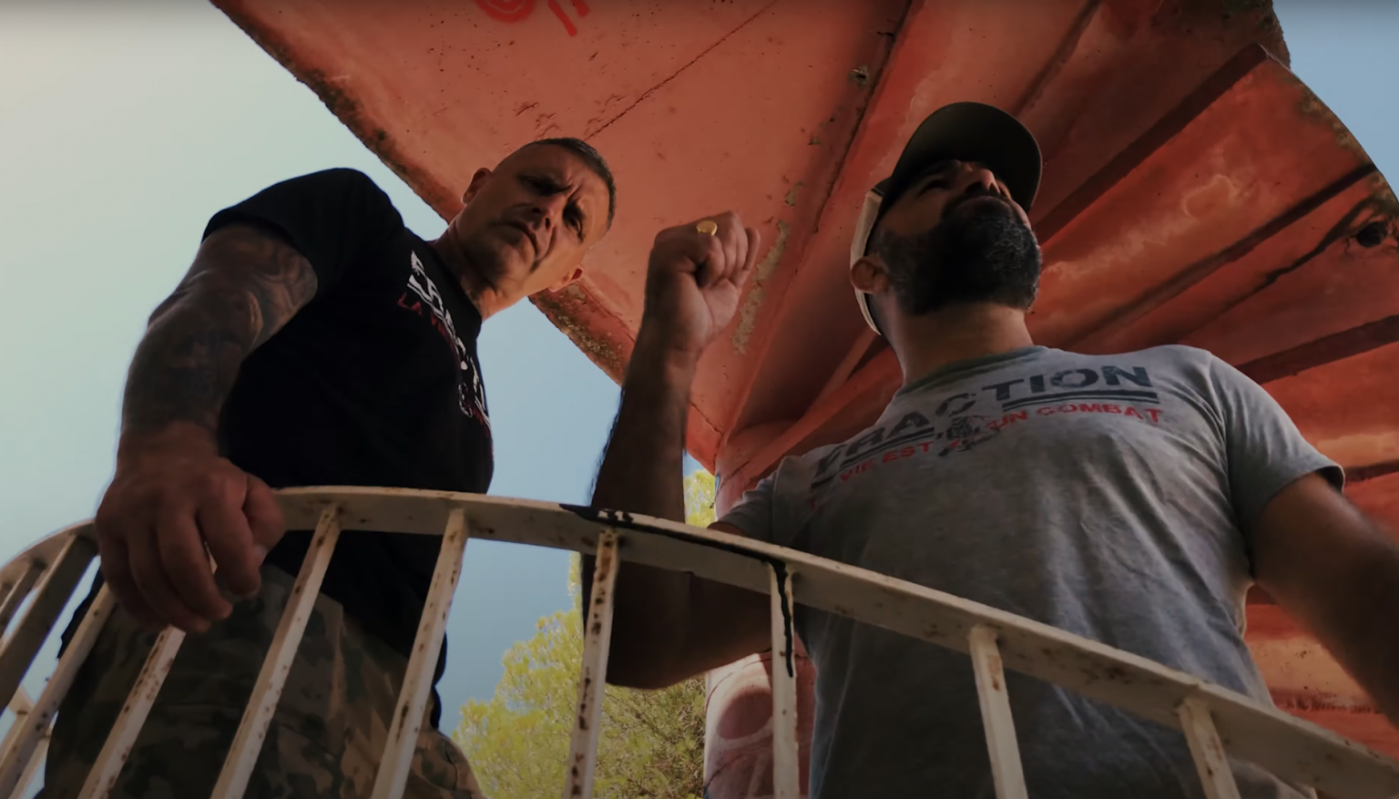 Photo de « Restons soudés ! » avec le nouveau clip de FRACTION