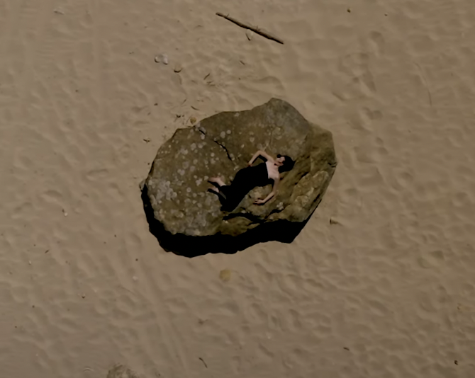 Goûtez à « Éther », le nouveau clip de La Biche Photo de Goûtez à « Éther », le nouveau clip de La Biche