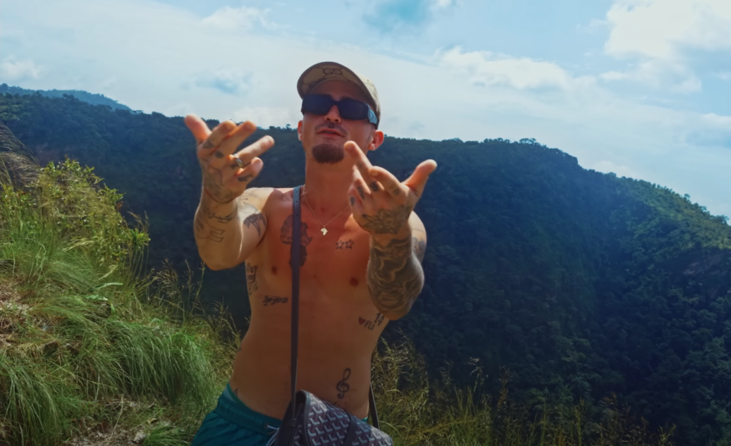 Photo de Rendez-vous au Togo pour « A L' ÉPOQUE », le nouveau clip de RK'M