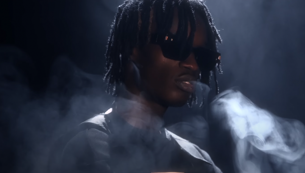 Photo de LA STUFF est cagoulé comme le « RAID » dans son nouveau clip