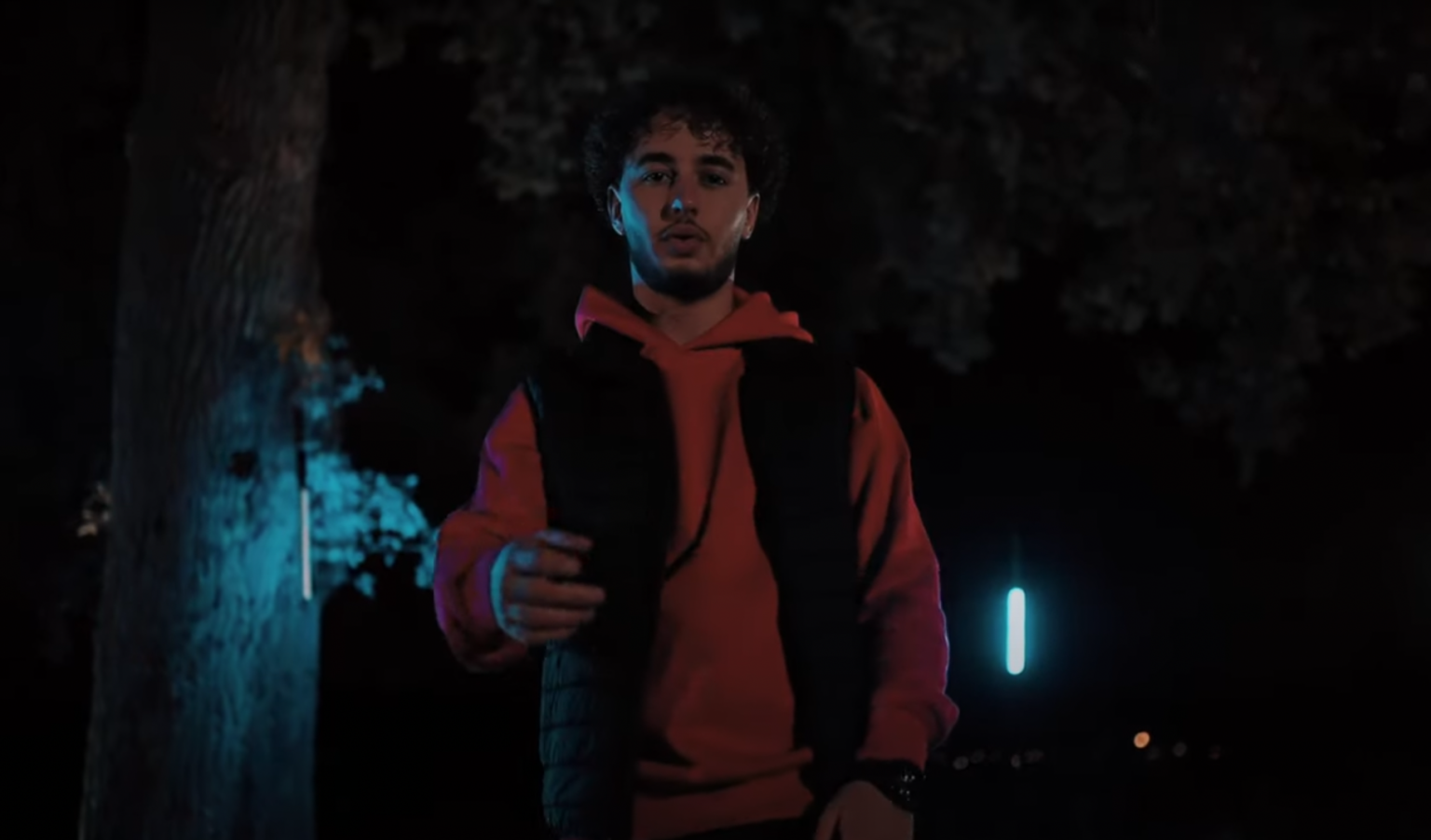Photo de DJZ rappe son « Destin » dans son nouveau clip