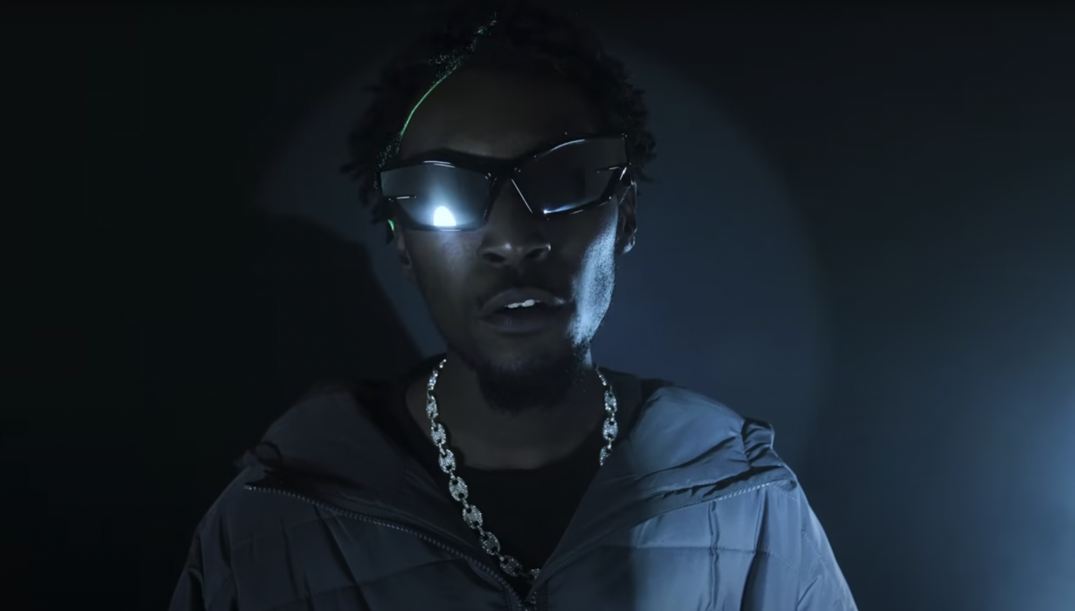 Photo de Big VX fait le show dans son nouveau clip « Flipa »