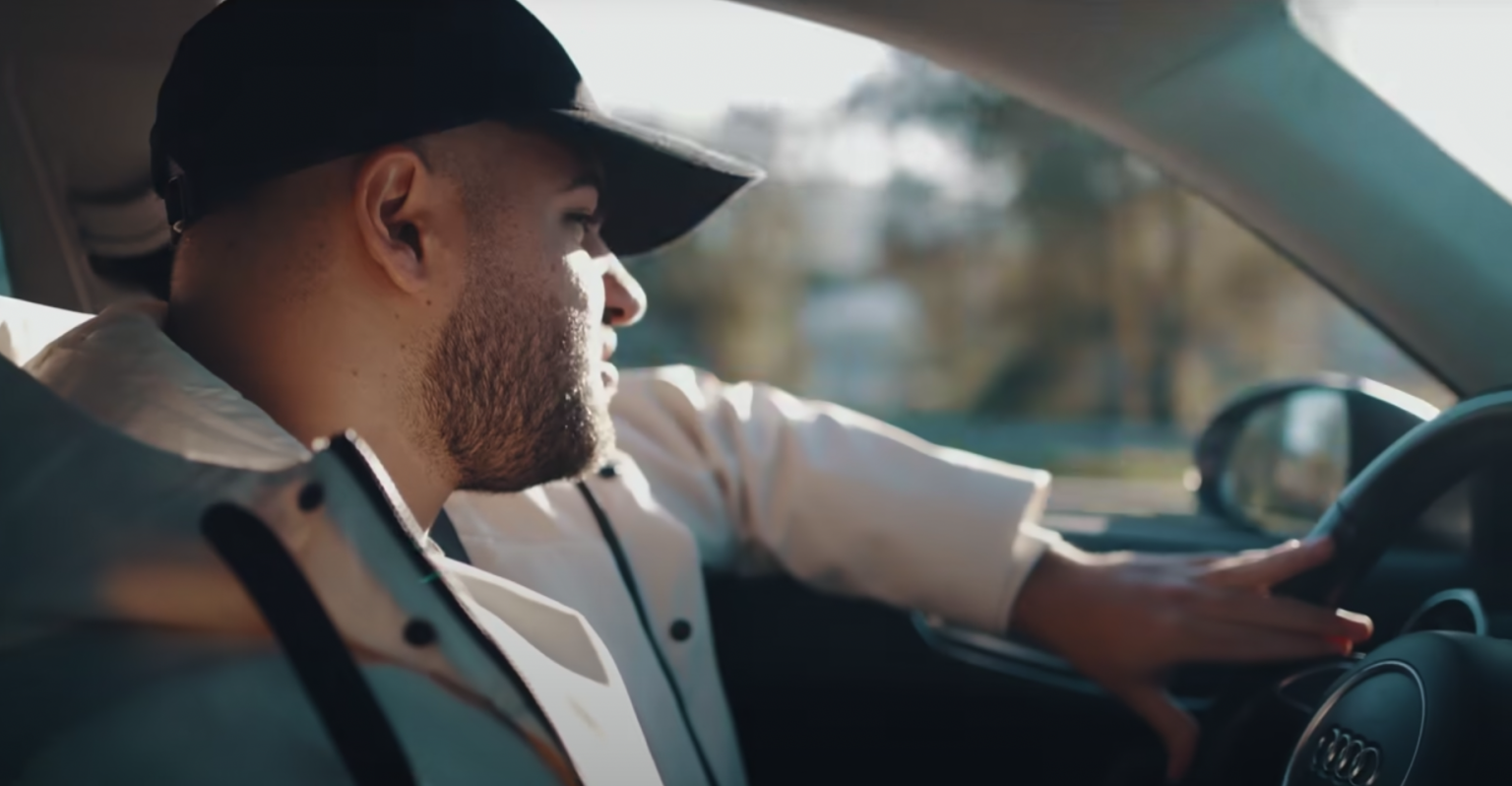 Photo de Faites le plein de « Confiance » avec le nouveau clip de Massimo