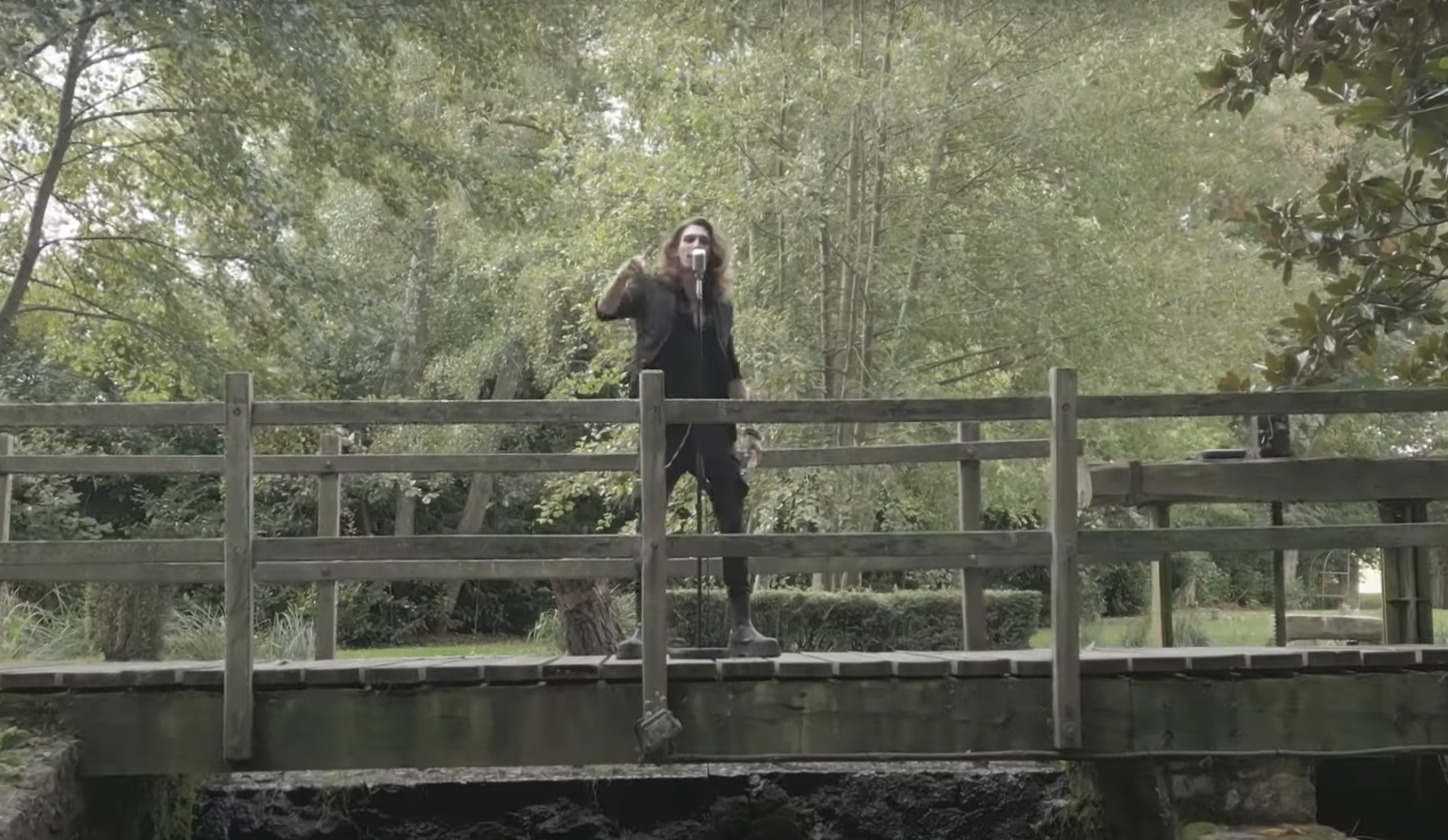 Photo de Découvrez « A SAVOIR », le nouveau clip intense de KŘT