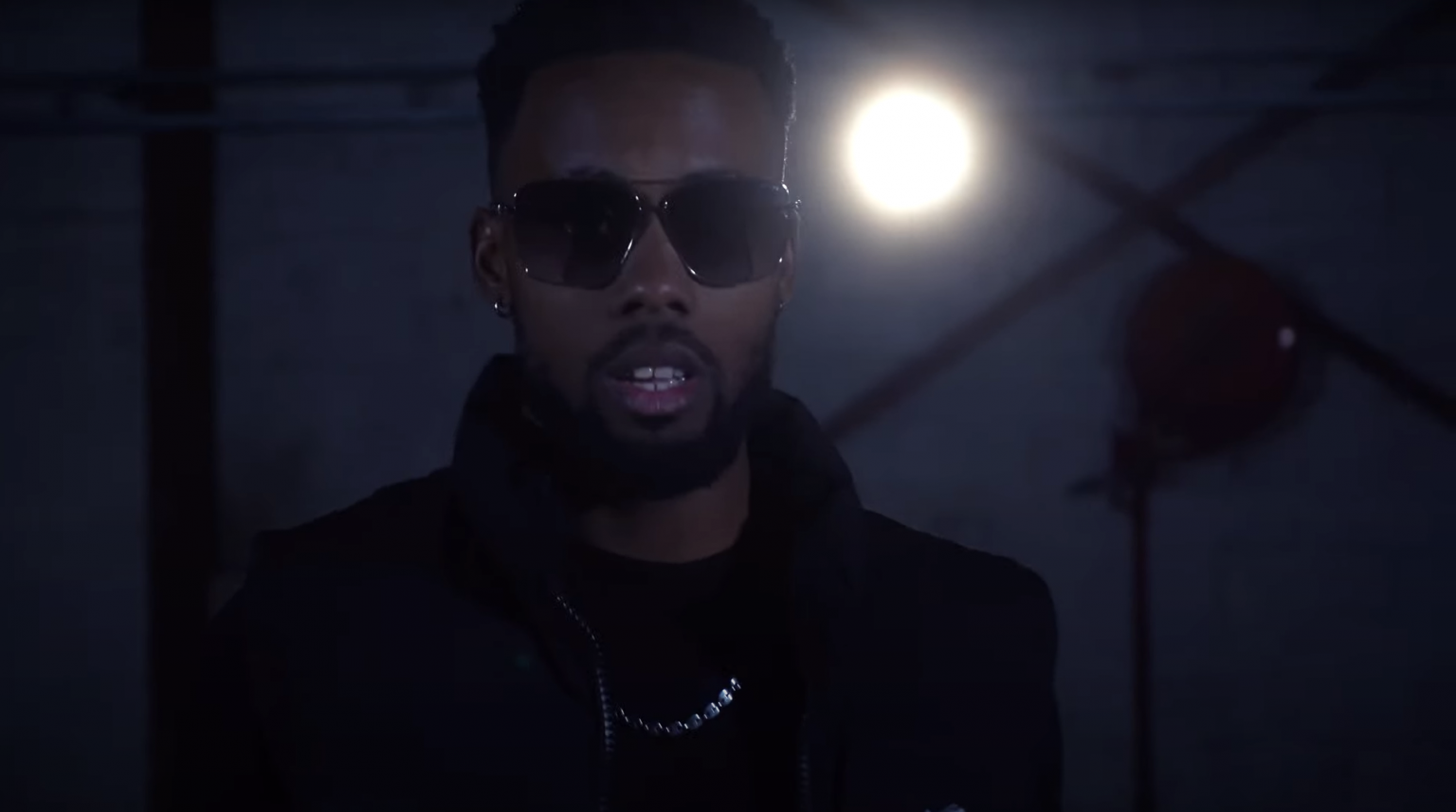 MGS parle de réussite dans son nouveau clip « SALAIRE » Photo de MGS parle de réussite dans son nouveau clip « SALAIRE »