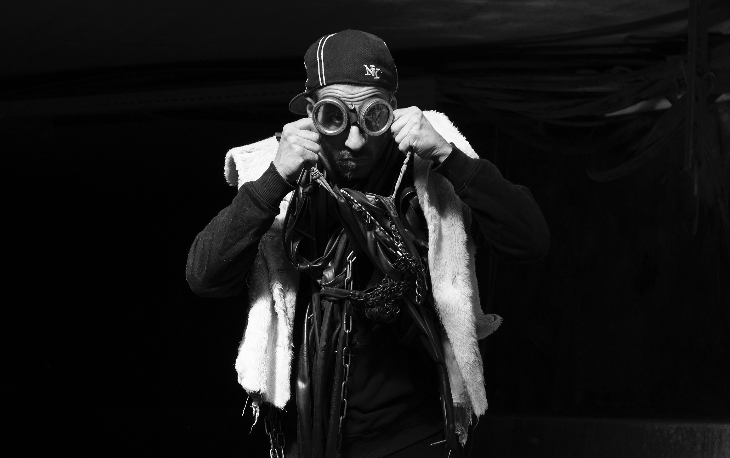 Photo de Découvrez « Vendredi », un clip disponible 7j/7 signé AbSTRAL