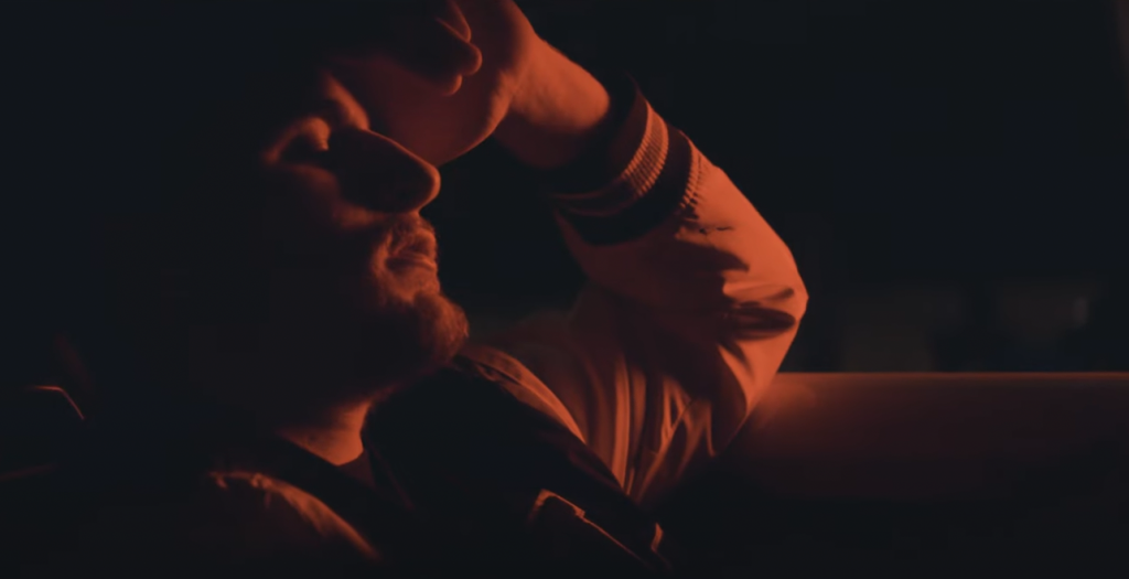 Photo de Faites un tour dans le « COSMOS » avec le nouveau clip de MERIM !