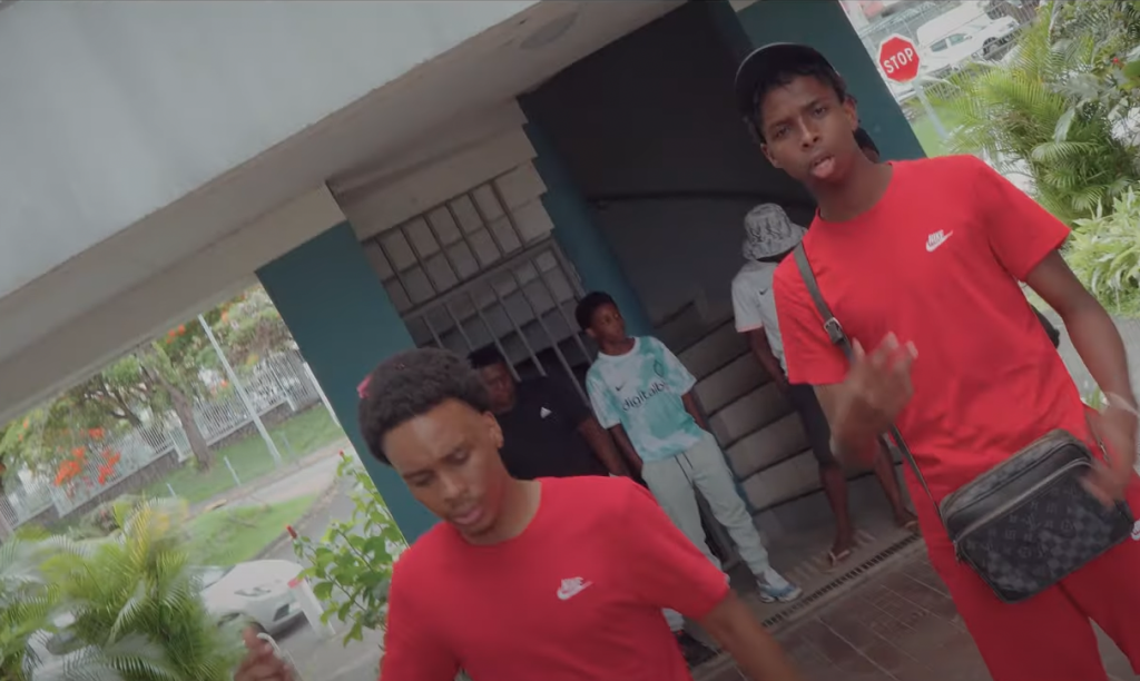 Photo de Découvrez « Le monde » de Pelodiez avec leur nouveau clip