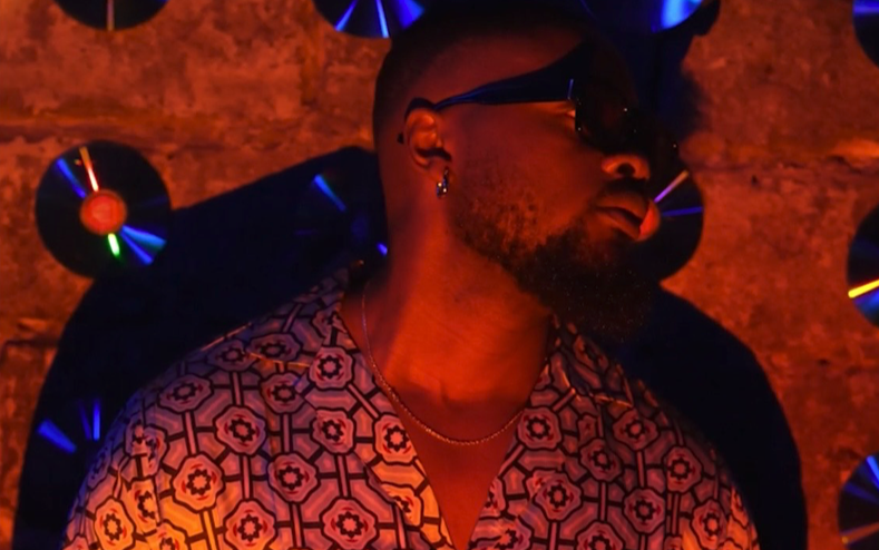 Photo de Vivxndo envoie du love dans son nouveau clip « Po »