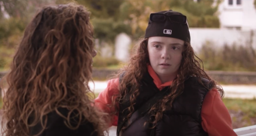 Photo de ADC parle des relations « Toxic » dans son nouveau clip