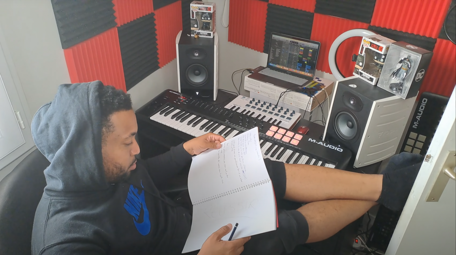 Junior Edward rappe son envie de « Réussir » dans son nouveau clip Photo de Junior Edward rappe son envie de « Réussir » dans son nouveau clip