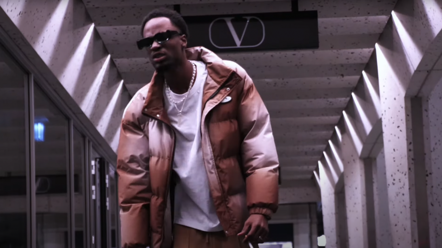 Photo de NAZOS est hyper flex dans son nouveau clip « FREESTYLE GTA PART1 »