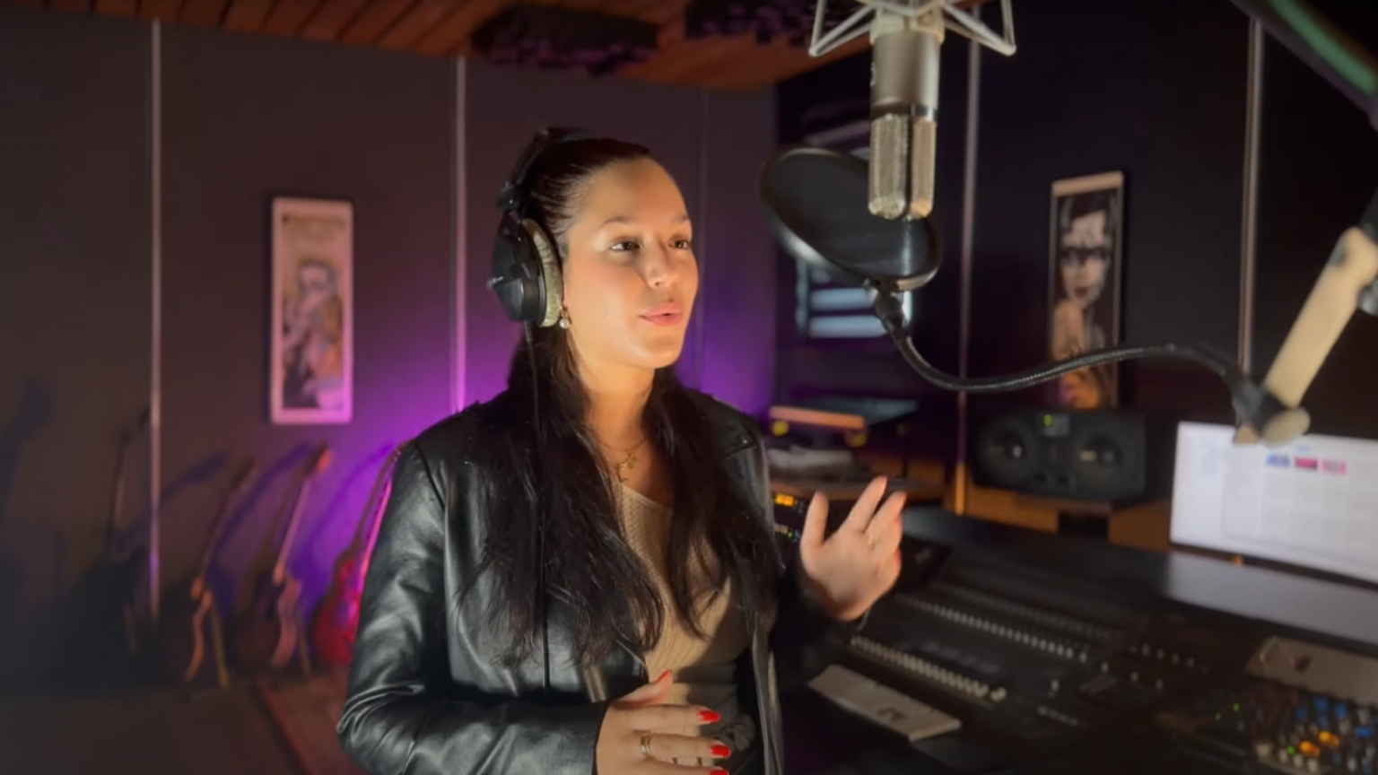 LALY KIM raconte ses blessures dans son nouveau clip « Mon seul souvenir de nous » Photo de LALY KIM raconte ses blessures dans son nouveau clip « Mon seul souvenir de nous »