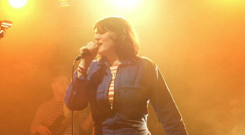 Photo de Faites le « PREMIERS PAS » et regardez le nouveau clip de Lila