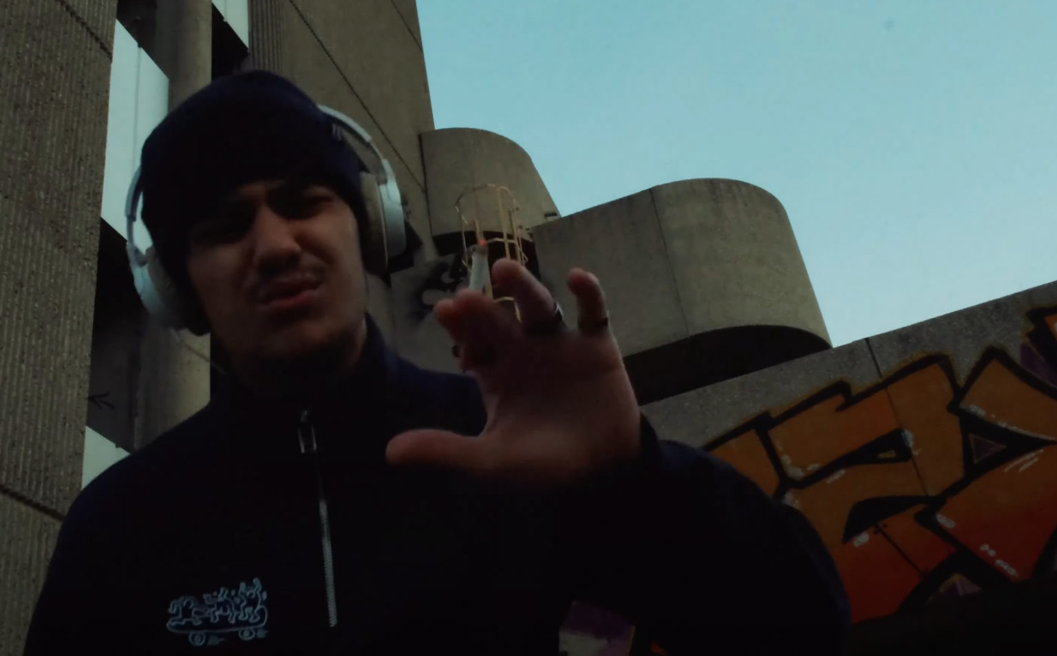 Photo de QTN impressionne dans son nouveau clip « BUSH »