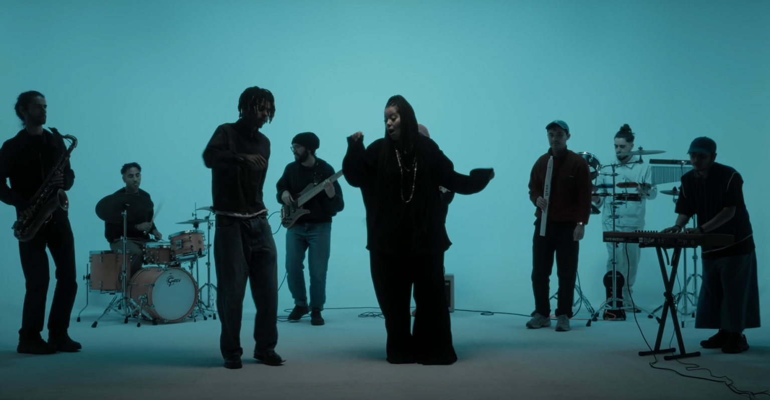 Photo de Le groupe Who Parked The Car nous a retourné la tête avec son nouveau titre « Sobre De Toi » en featuring avec Dynjah