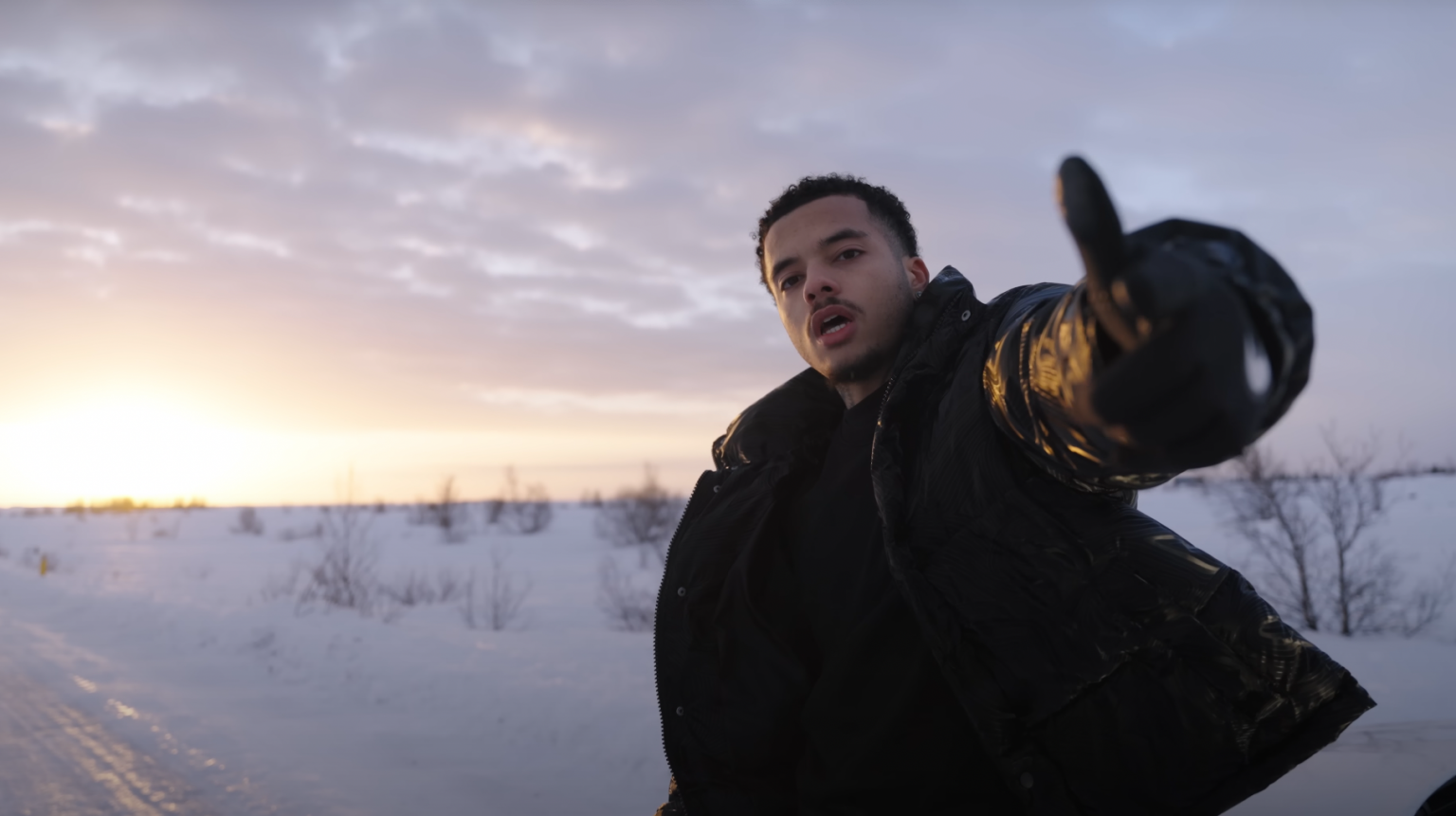 Photo de Partez « Ailleurs » avec le nouveau clip de Vinzo