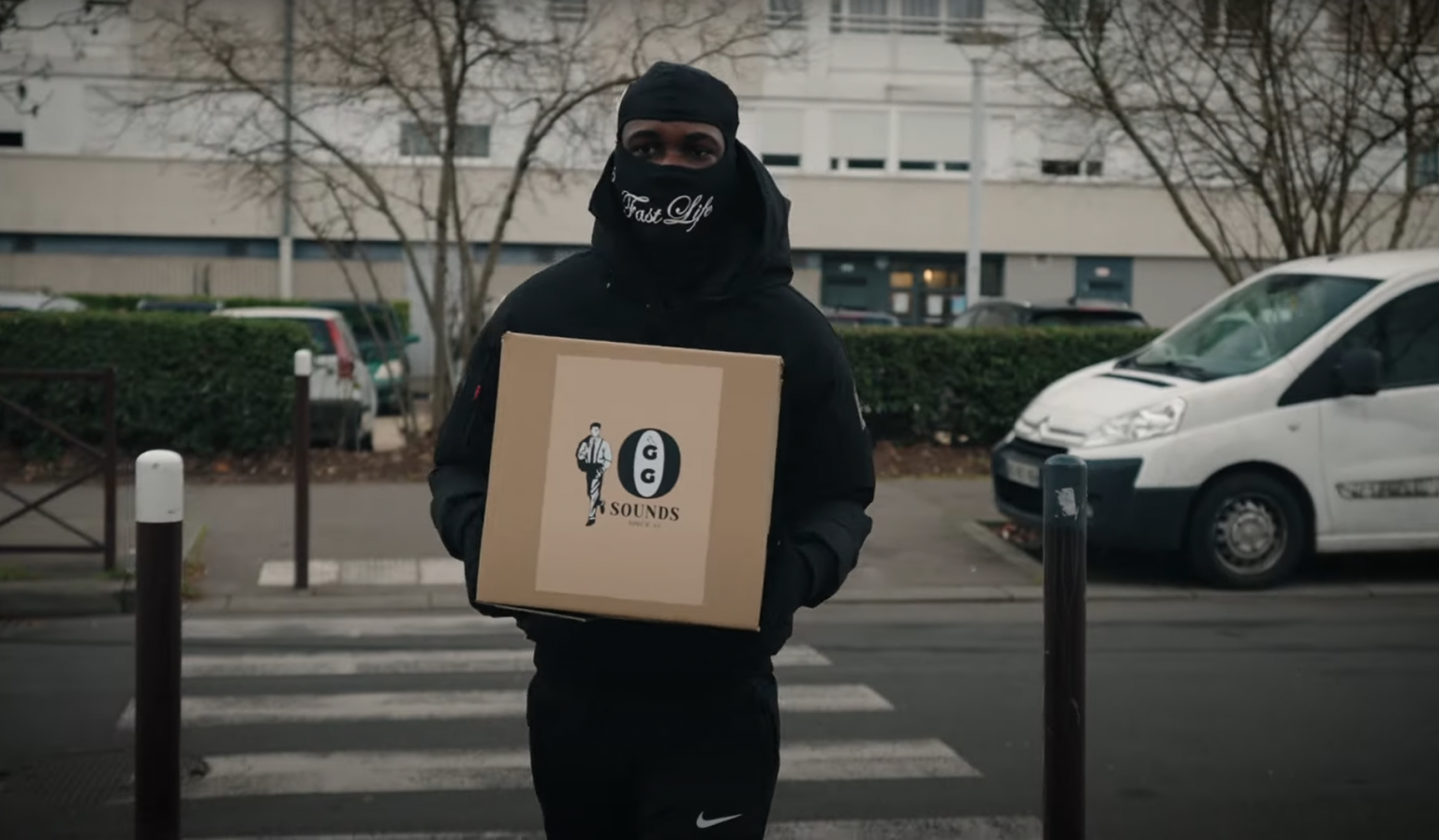 Photo de DIAK arrive à balle avec son nouveau clip « FASTLIFE I »