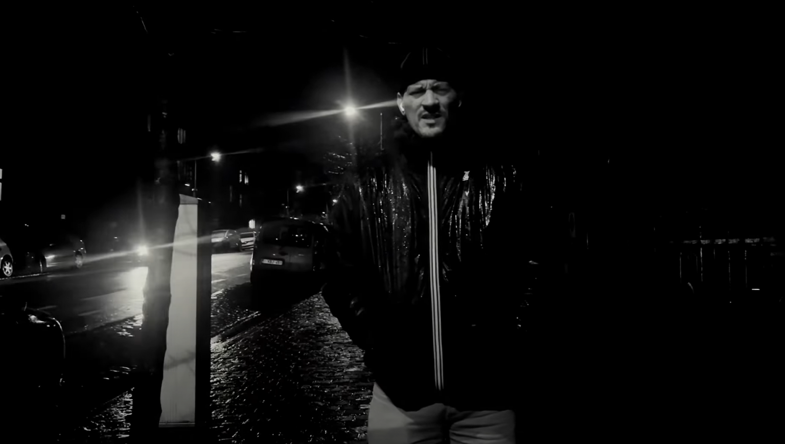 Photo de James Deano, épié par les « Vautours » dans son nouveau clip