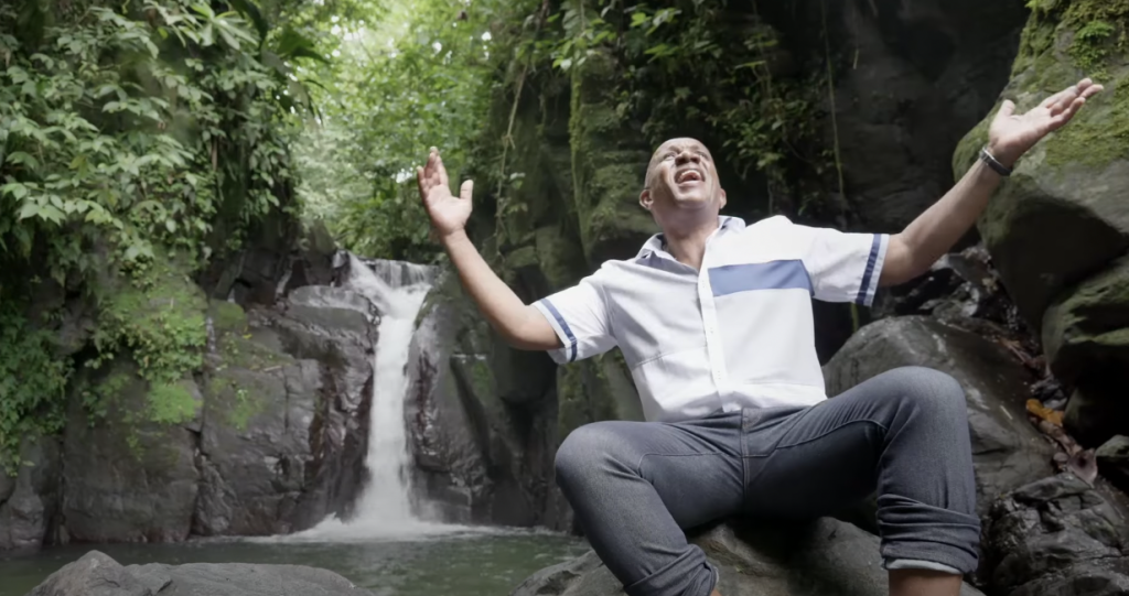 Photo de Découvrez « J'entre dans tes parvis », une pépite gospel signée Tony BARREL